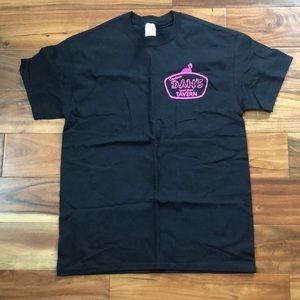 Captain Dan’s ‘Good Time’ T. Size Medium. Black w/hot pink font.